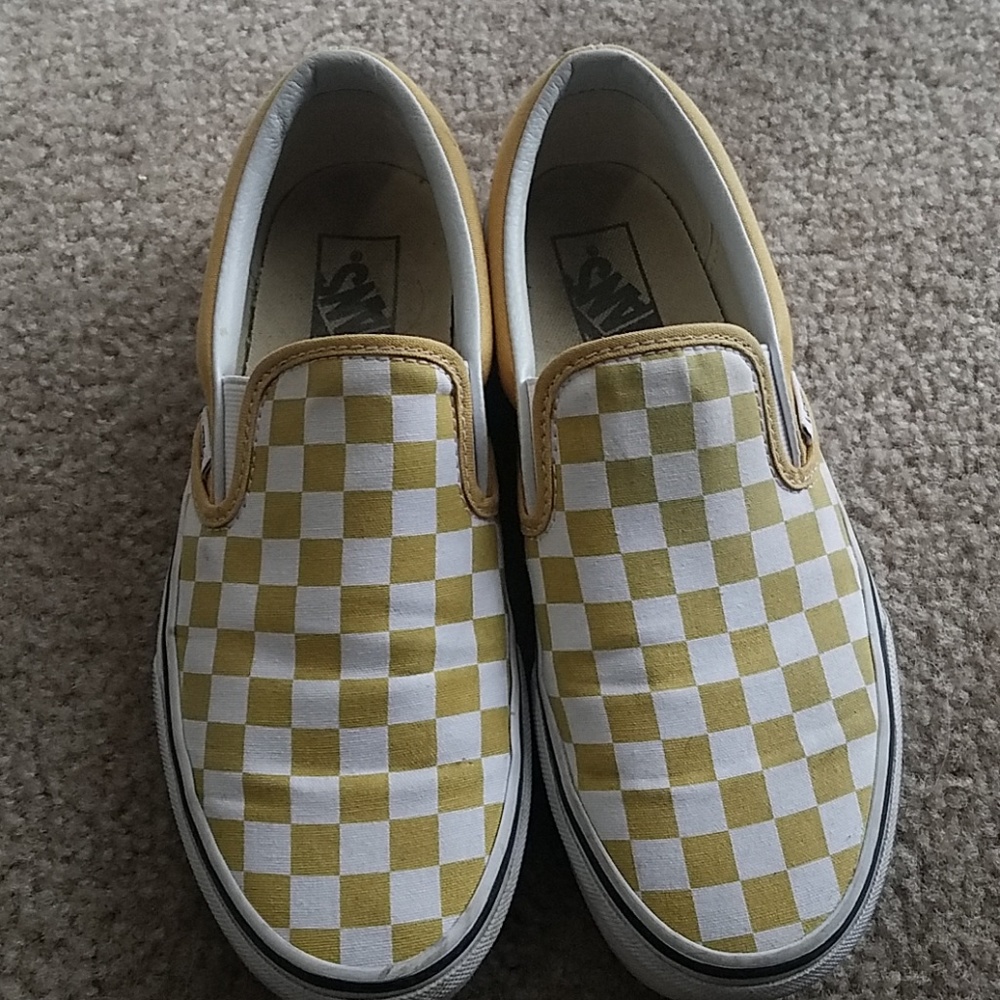Checkerboard ochre vans